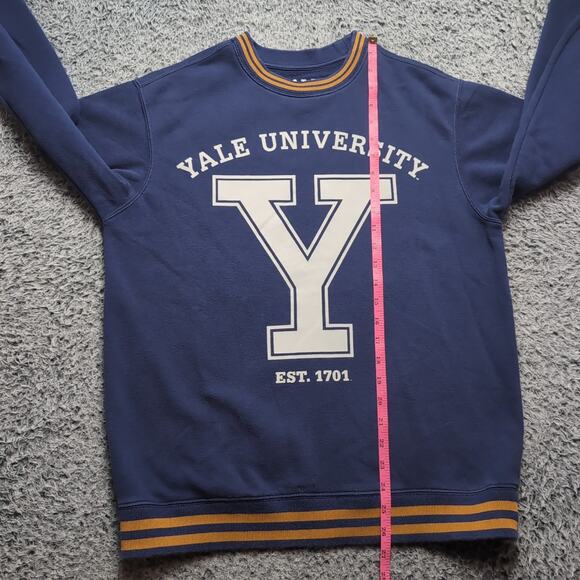 Yale University Bulldogs Sweatshirt Adult Small Blue Crew Neck Graphic College - Picture 4 of 6